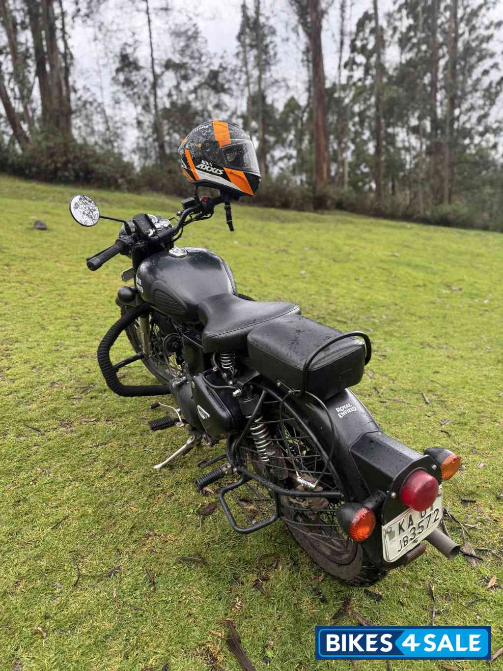 Royal Enfield Classic Stealth Black