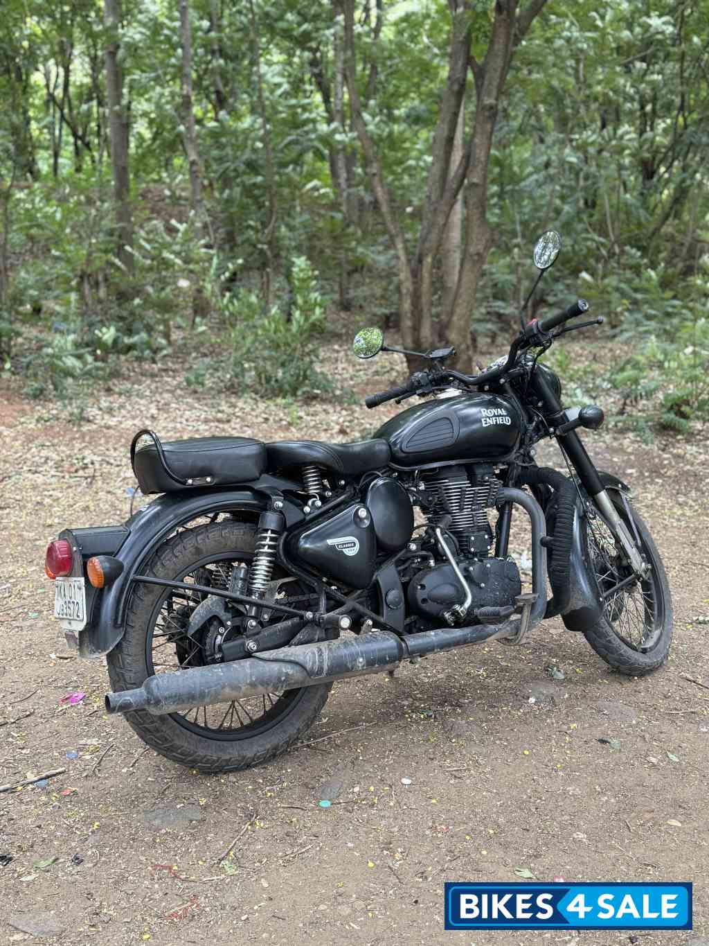 Royal Enfield Classic Stealth Black