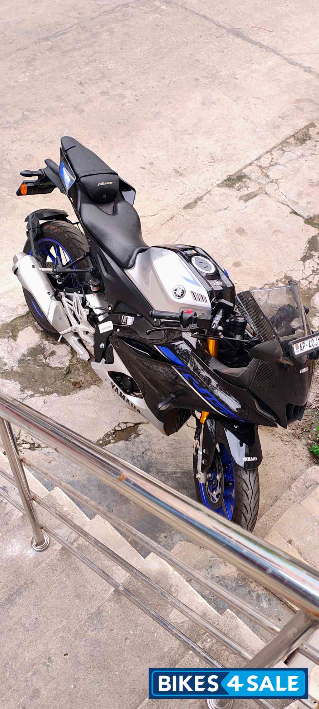 Yamaha R15M