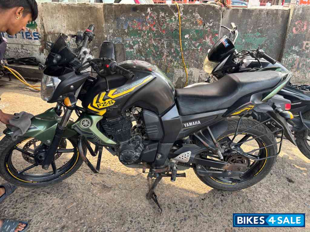 Yamaha FZ-S