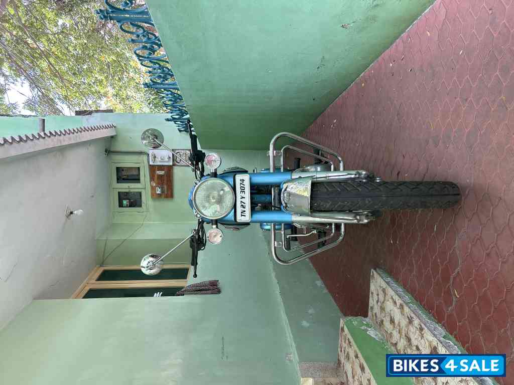 Deluxe Blue Royal Enfield Bullet Standard 350