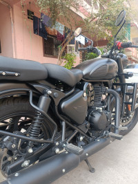 Stealth Black Royal Enfield Classic 350 Dual Channel BS6
