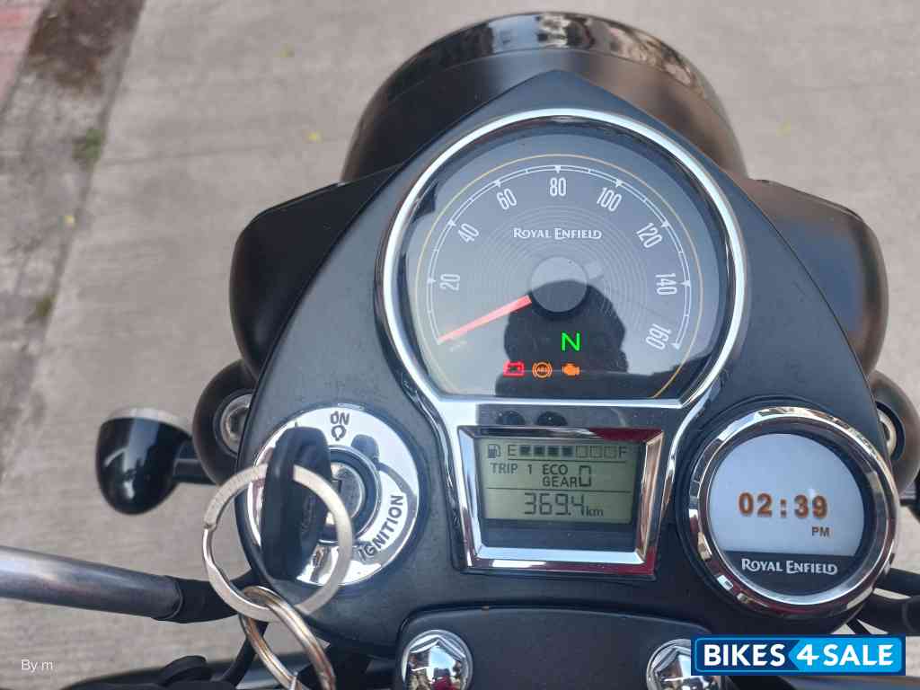 Stealth Black Royal Enfield Classic 350 Dual Channel BS6