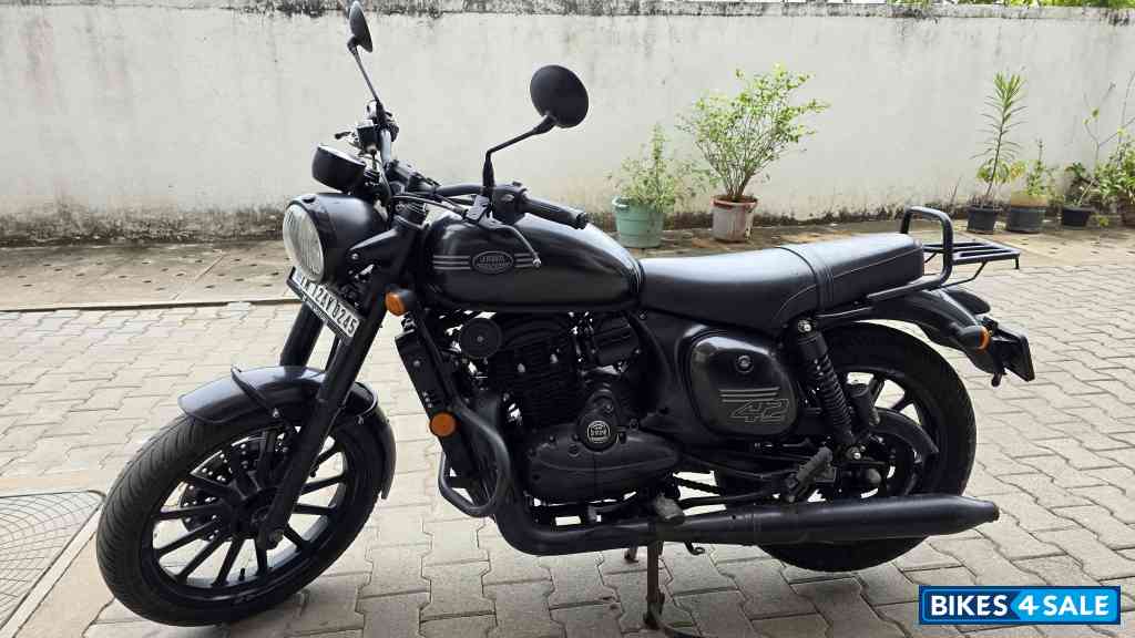 Matt Black Jawa 42 Dual Channel ABS AllStar Black