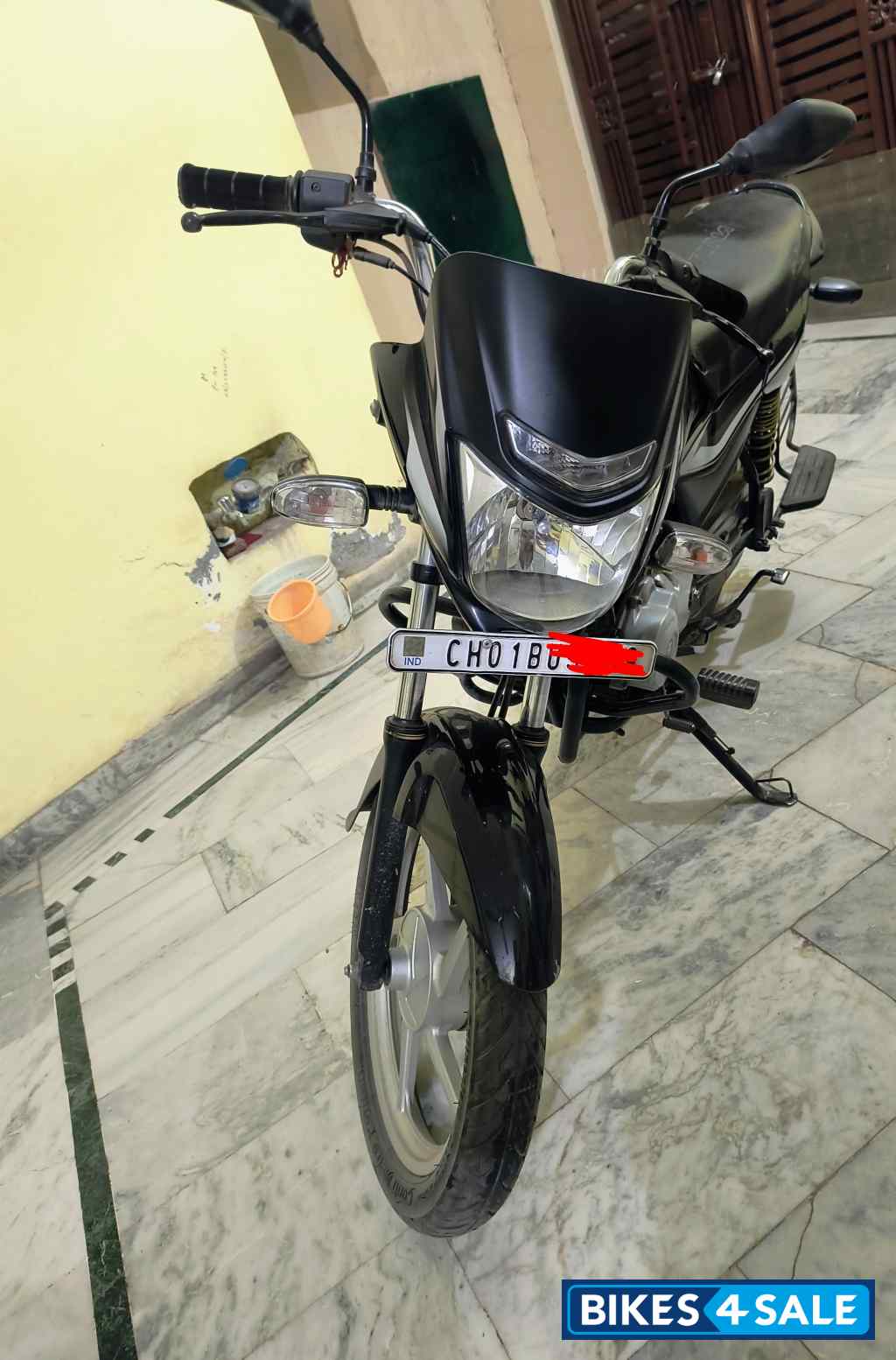 Silver Black Bajaj Platina 100 ES