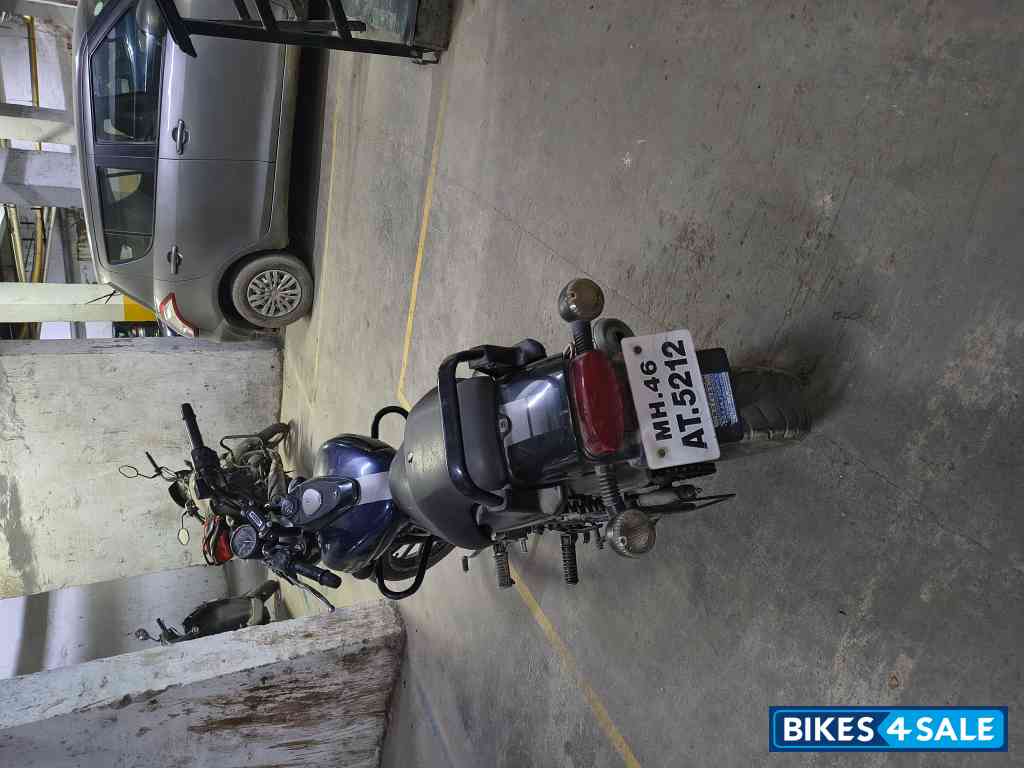 Blue Bajaj Avenger Street 150