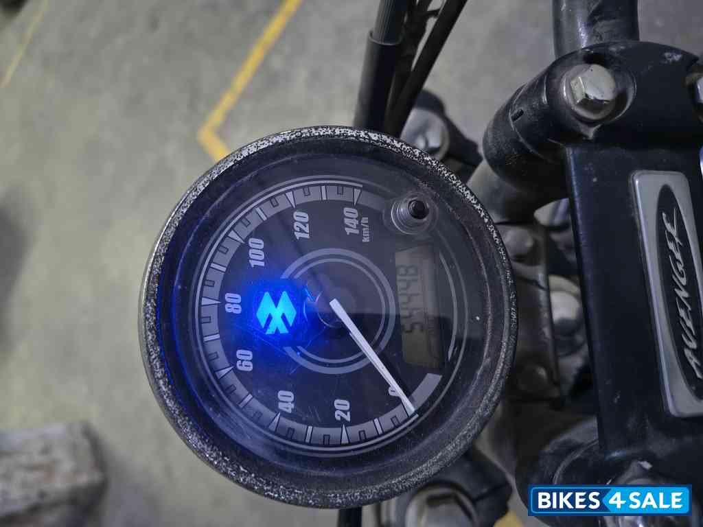 Blue Bajaj Avenger Street 150