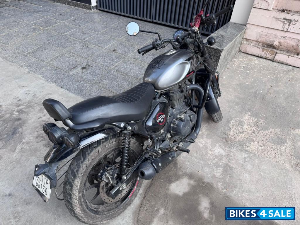 Royal Enfield Hunter 350 Metro