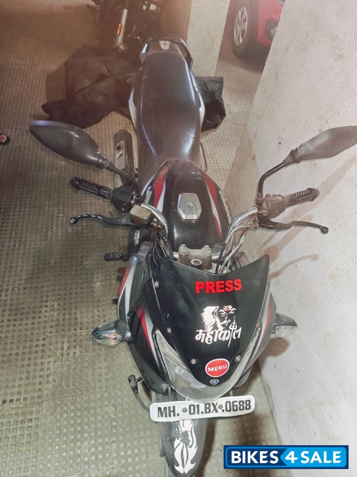 Black Bajaj Discover 150 F