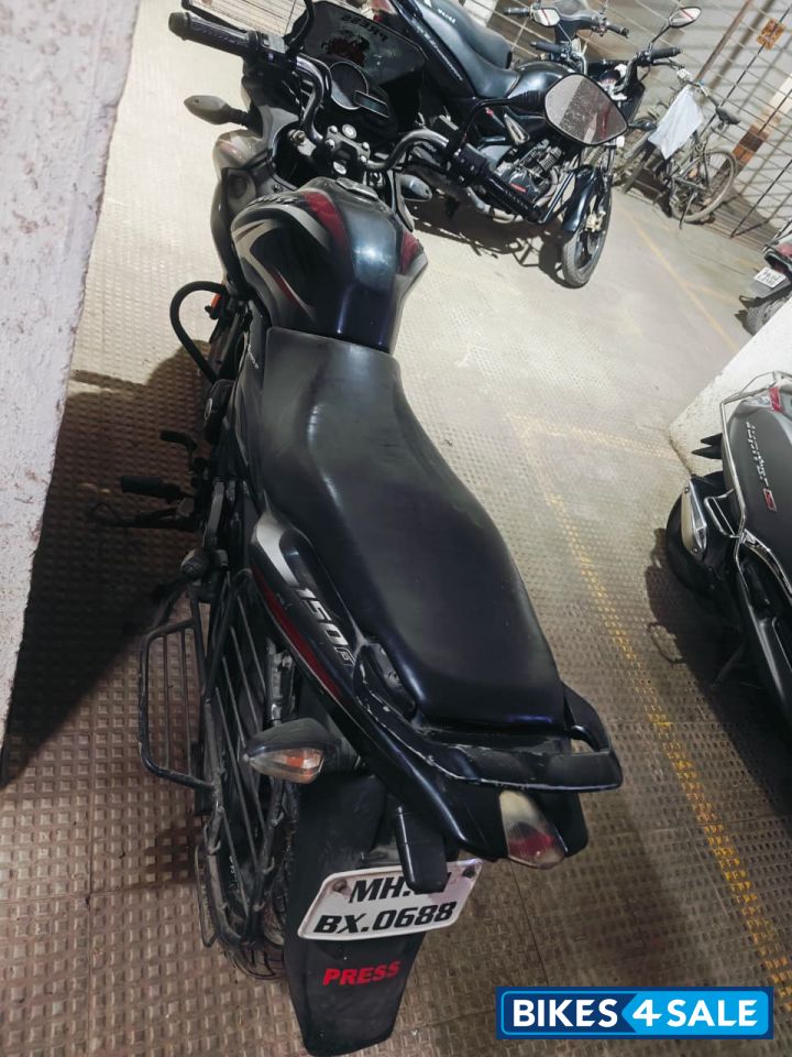 Black Bajaj Discover 150 F