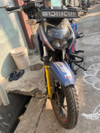 TVS Apache RTR 200 4V