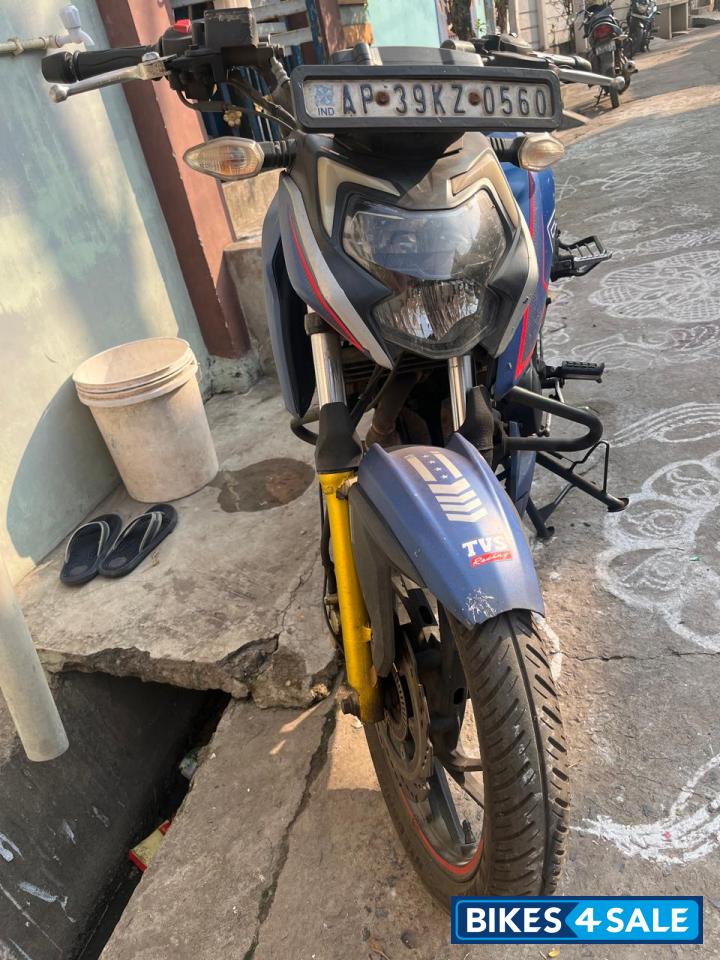 TVS Apache RTR 200 4V