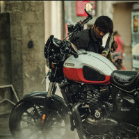 Red White Combination Yezdi Roadster Dual Tone