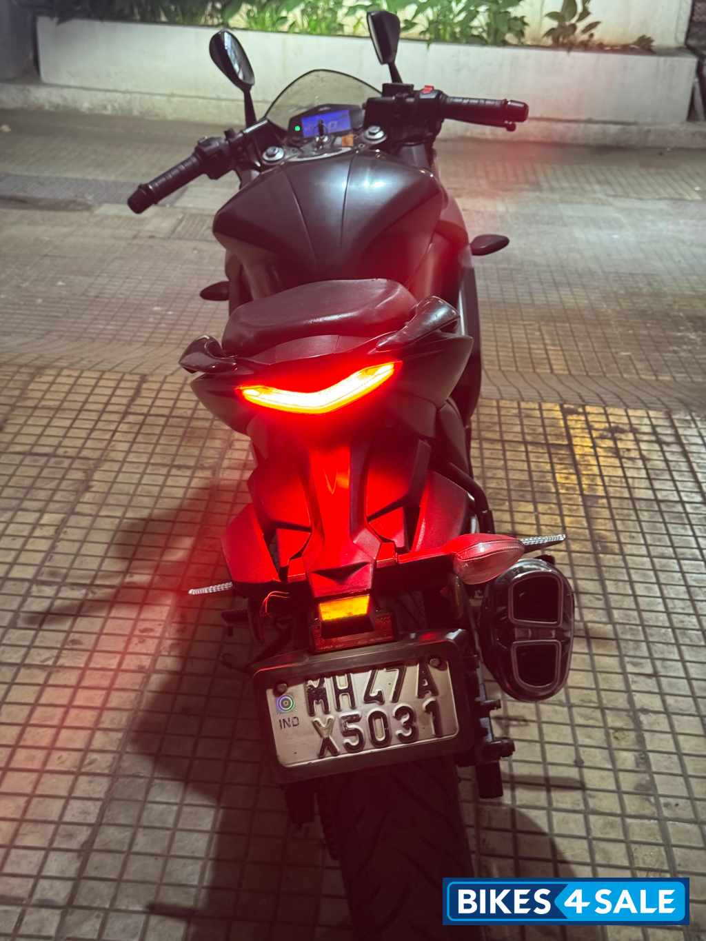 Matt Black Suzuki Gixxer SF 250
