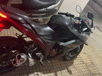 Matt Black Suzuki Gixxer SF 250