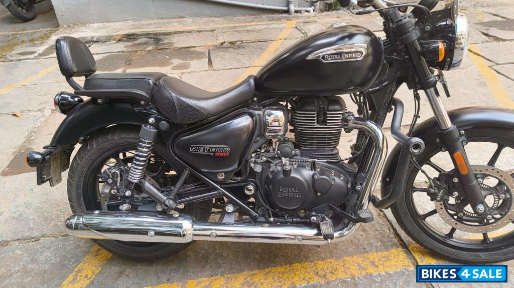 Royal Enfield Meteor 350 Stellar 2025