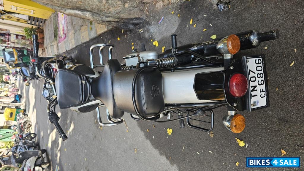 Silver Royal Enfield Classic 350