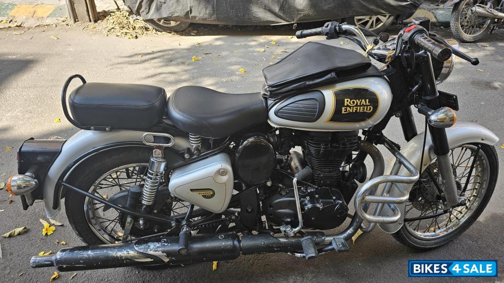 Silver Royal Enfield Classic 350