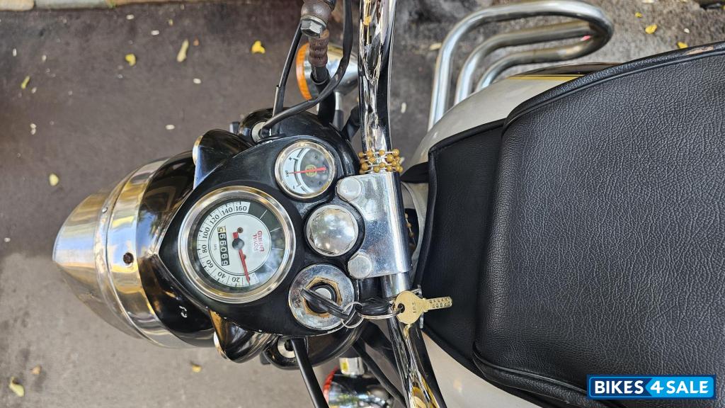 Silver Royal Enfield Classic 350