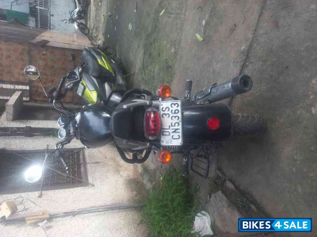 Black Royal Enfield Thunderbird 500