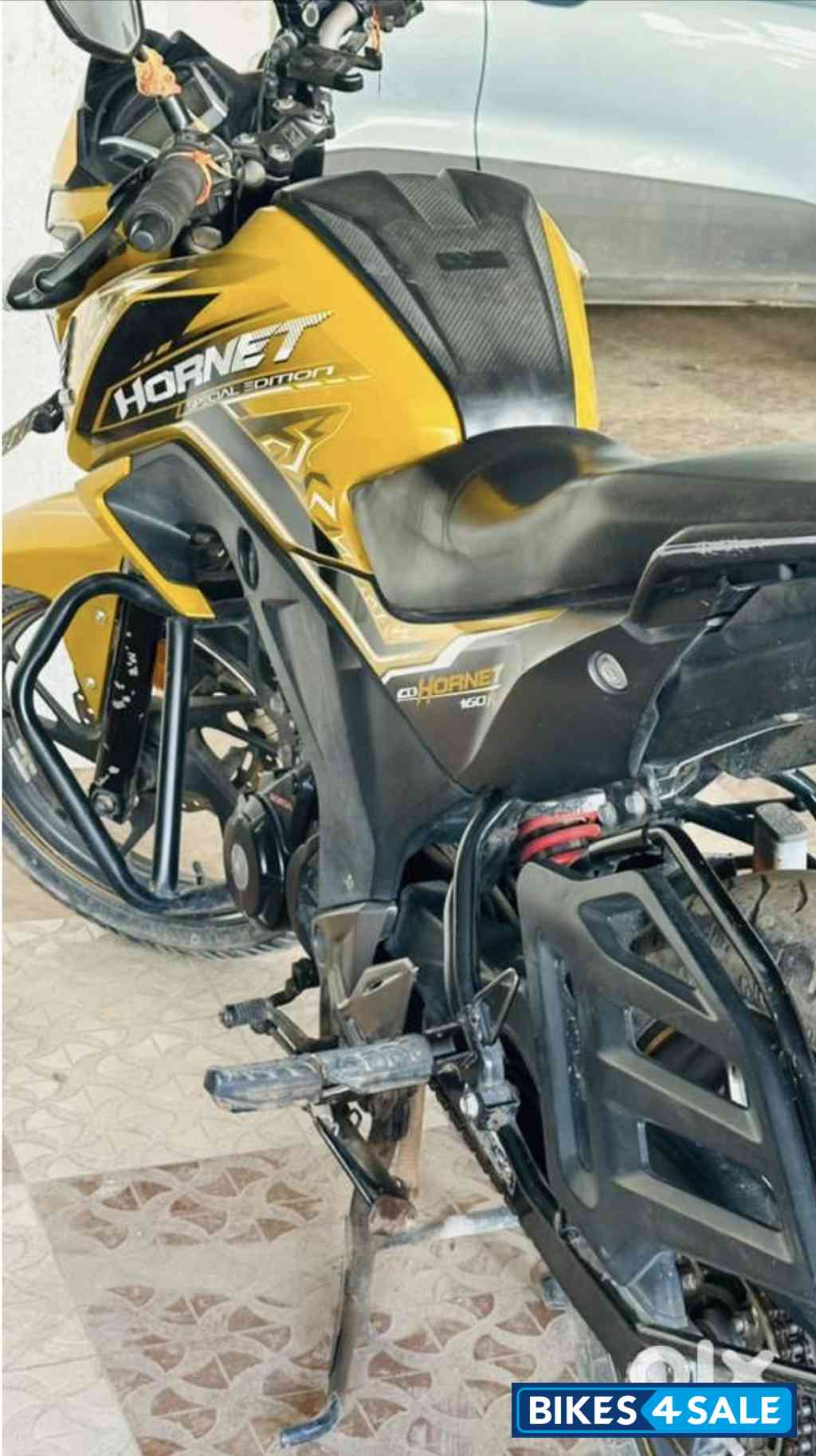 Yellow Honda CB Hornet 160R