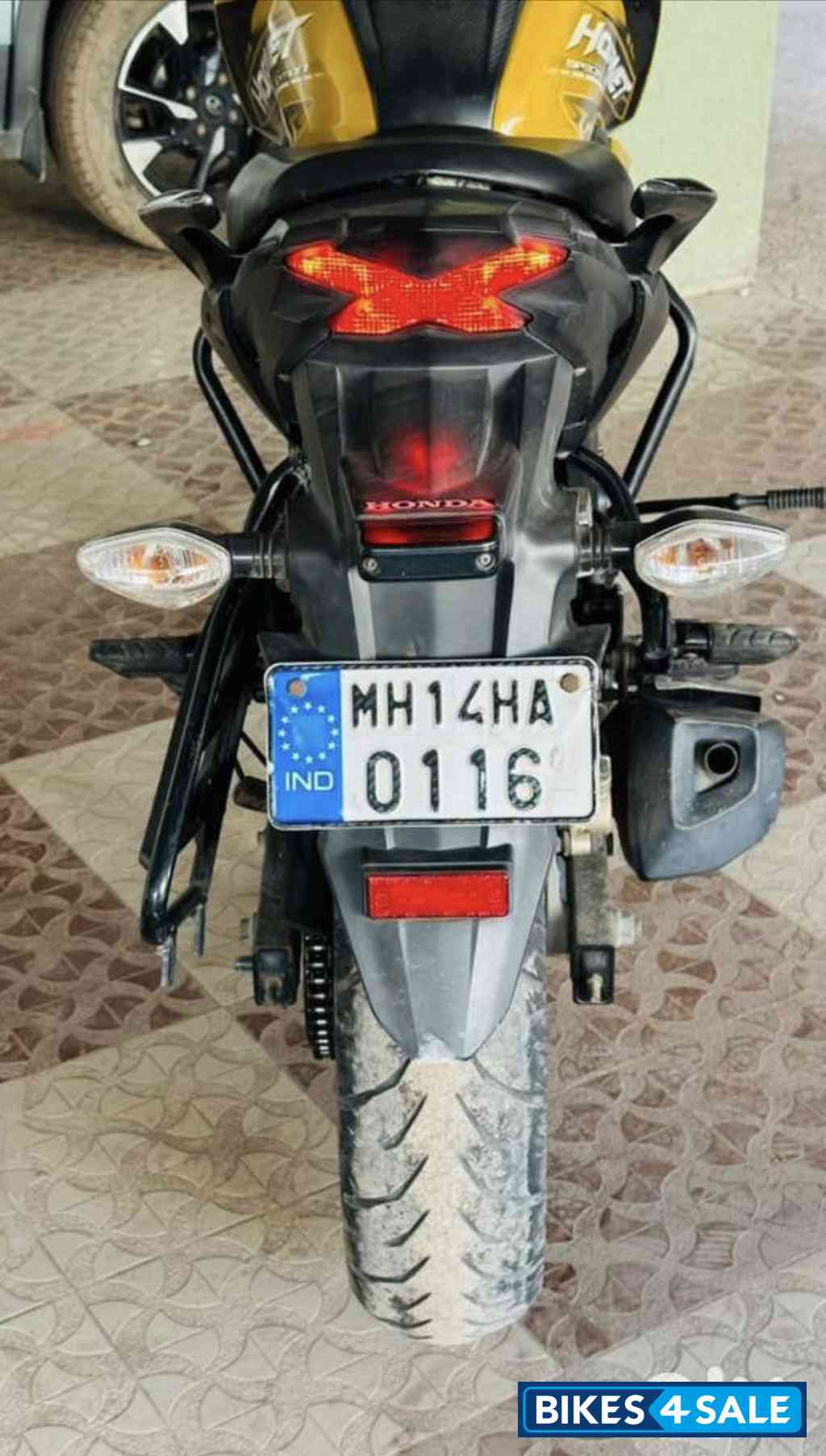 Yellow Honda CB Hornet 160R