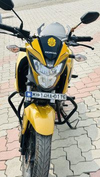 Yellow Honda CB Hornet 160R
