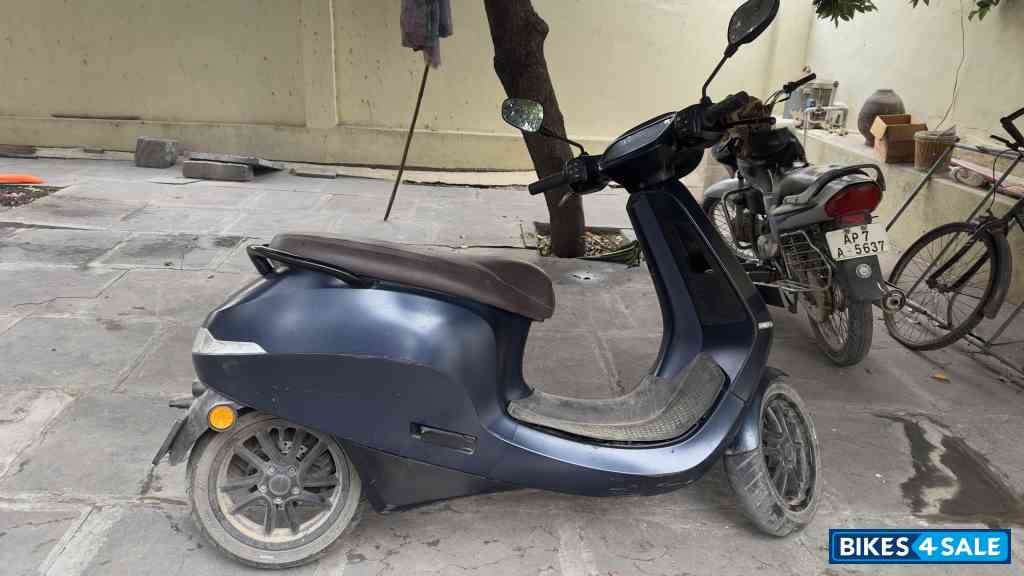 Midnight Blue Ola S1 Pro