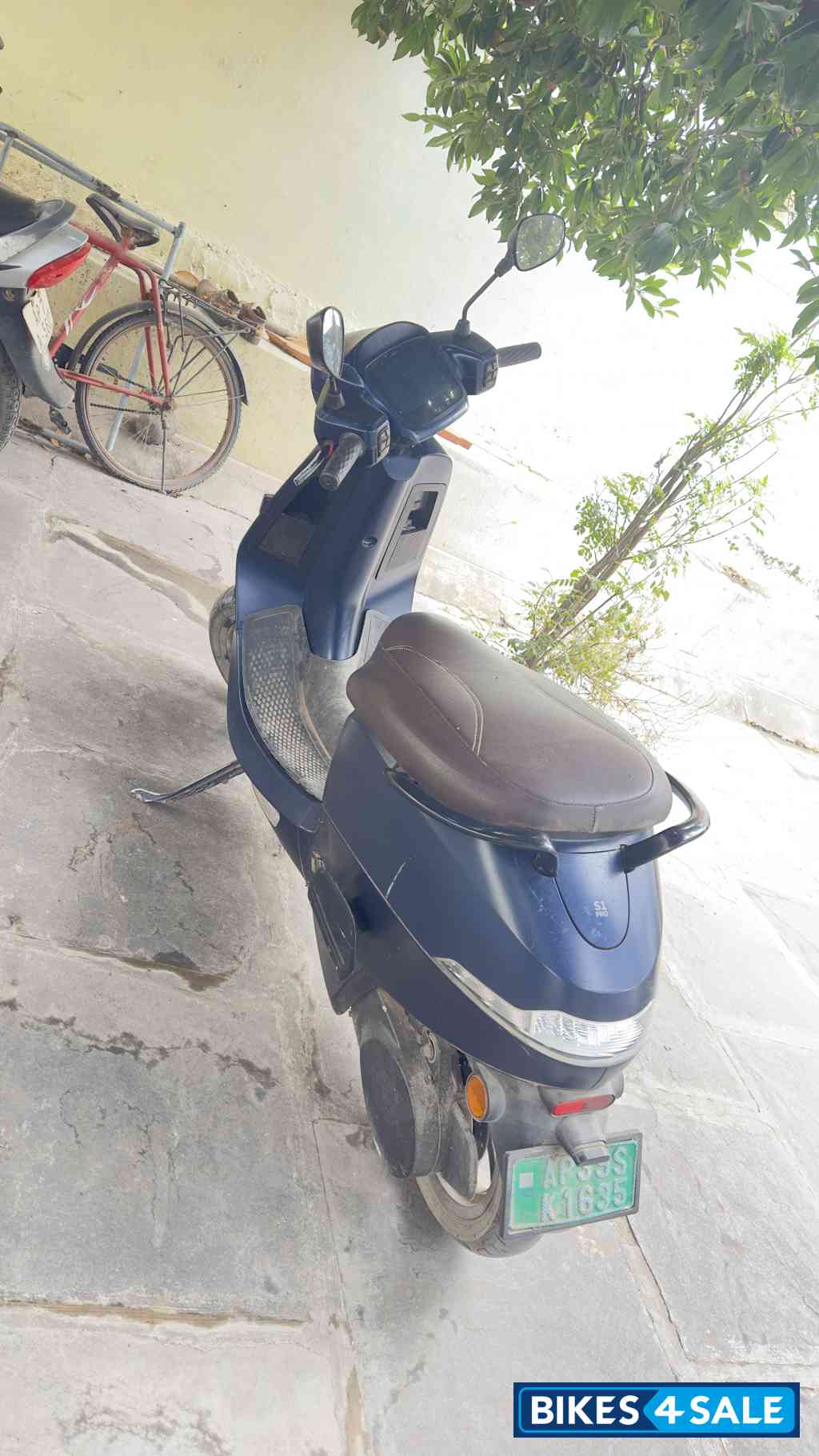 Midnight Blue Ola S1 Pro