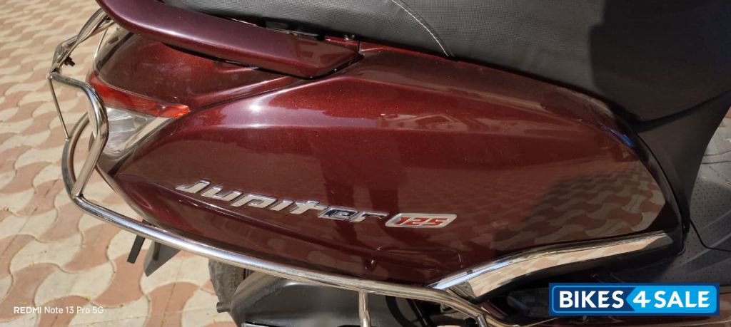 Artist Red TVS Jupiter 125 SmartXonnect