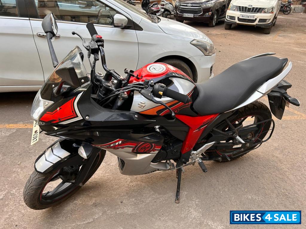 Black With A Hint Of Red Suzuki Gixxer SF Fi