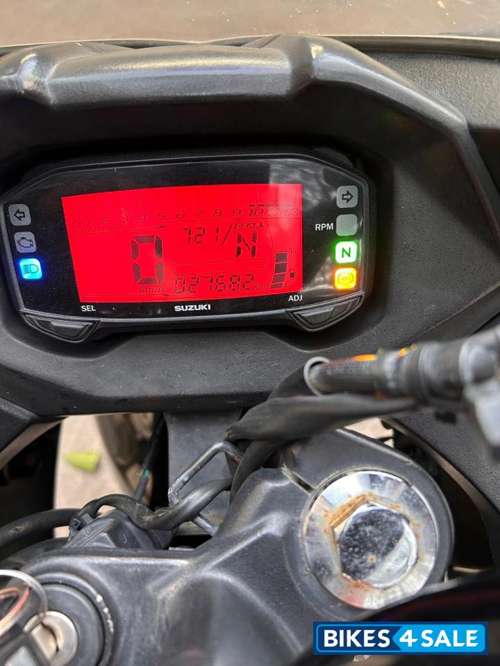 Black With A Hint Of Red Suzuki Gixxer SF Fi