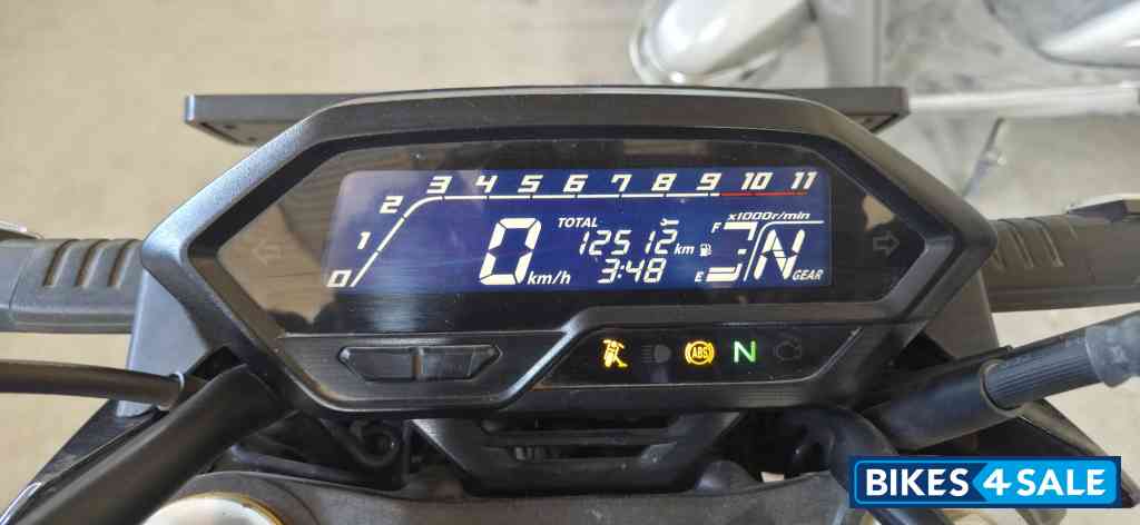 Pearl Igneous Black Honda Hornet 2.0