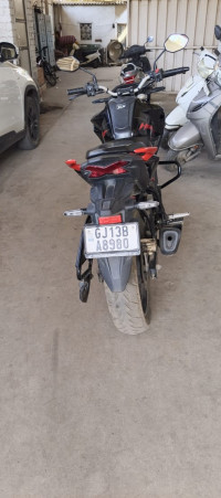 Pearl Igneous Black Honda Hornet 2.0