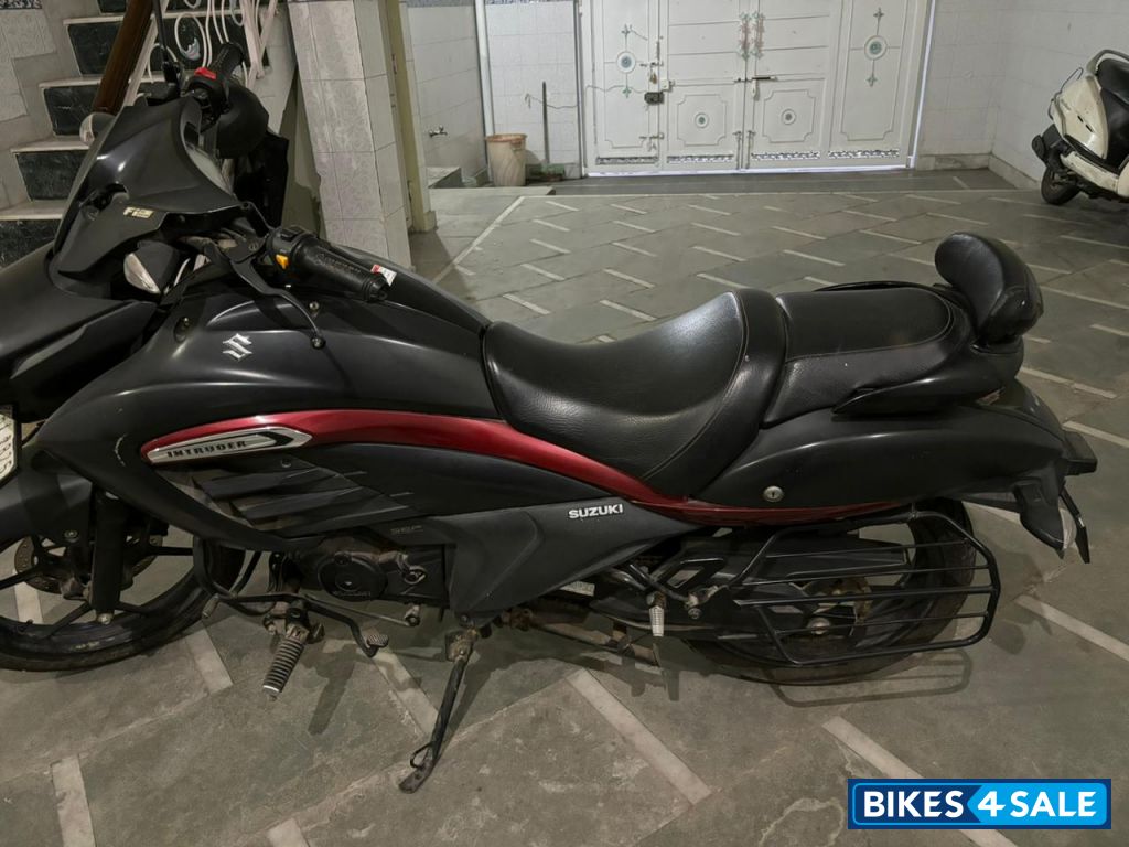 Suzuki Intruder 150 FI