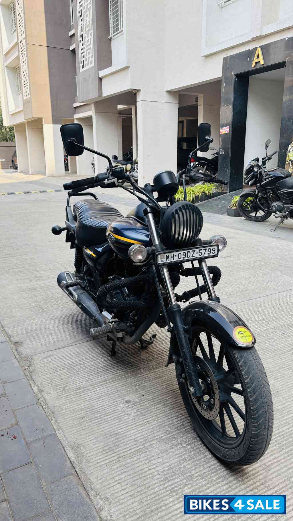 Bajaj Avenger Street 150