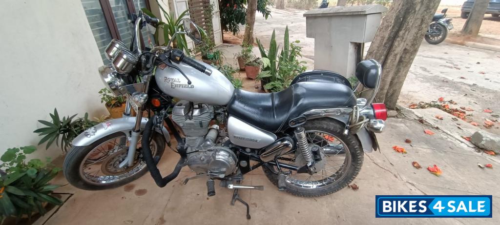 Royal Enfield Thunderbird