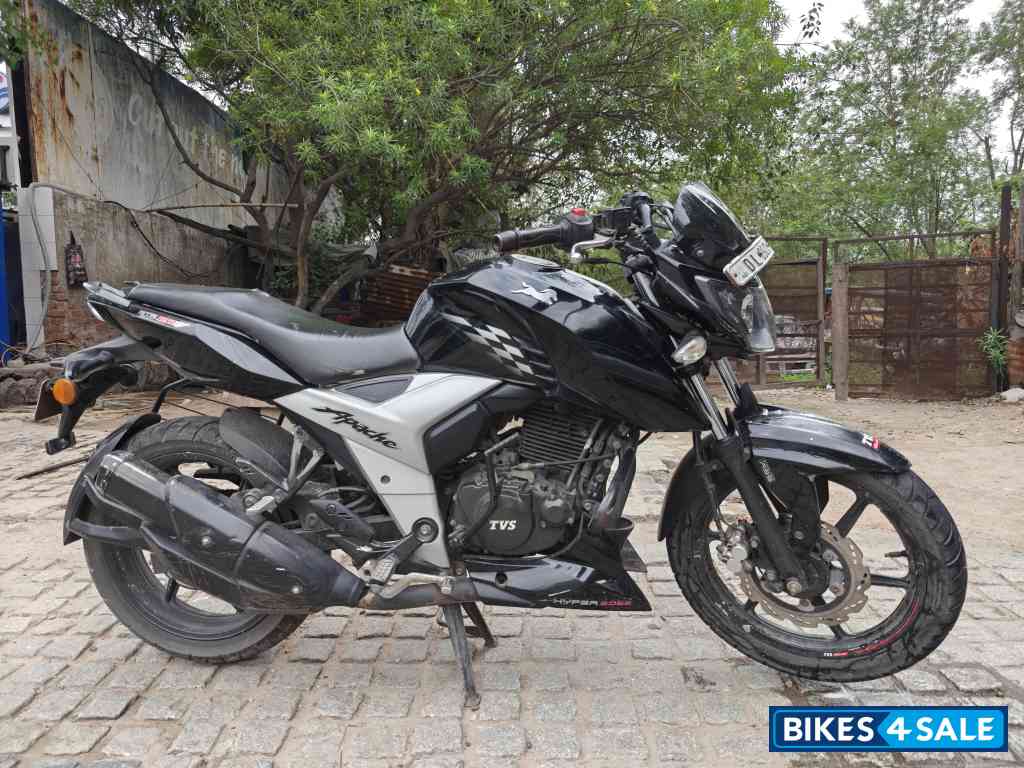 TVS Apache RTR 160 4V