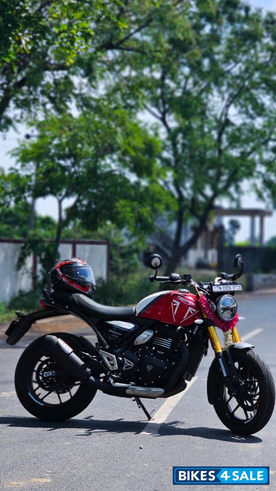 Red Triumph Speed 400 2025