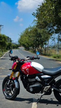 Red Triumph Speed 400 2025