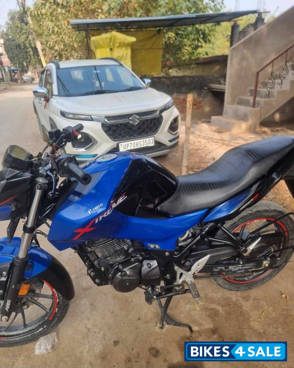 Blue Black Hero Xtreme 160R BS6