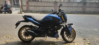 Glacier Blue Bajaj Dominar 400