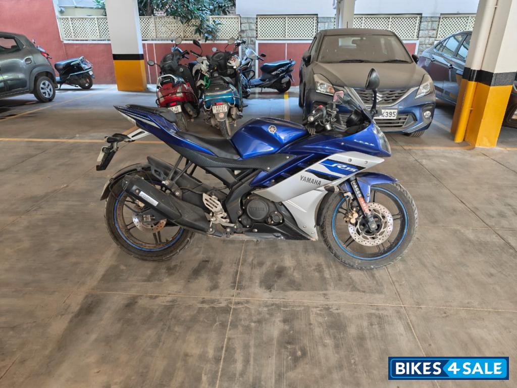 Yamaha YZF R15 V2