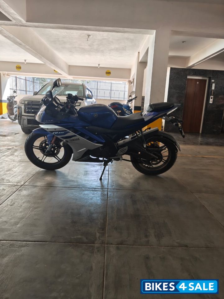 Yamaha YZF R15 V2