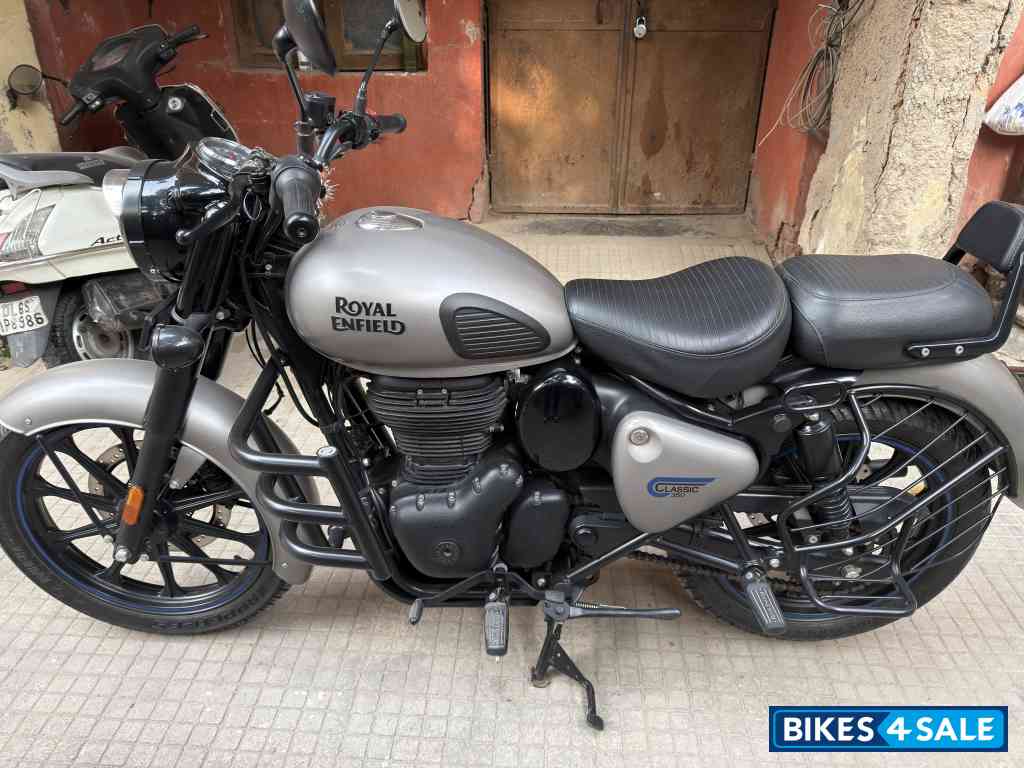 Royal Enfield Classic Gunmetal Grey