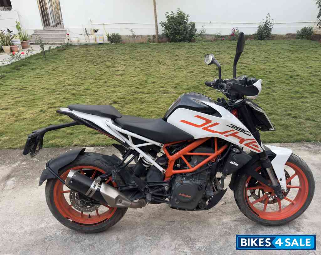 White KTM Duke 390
