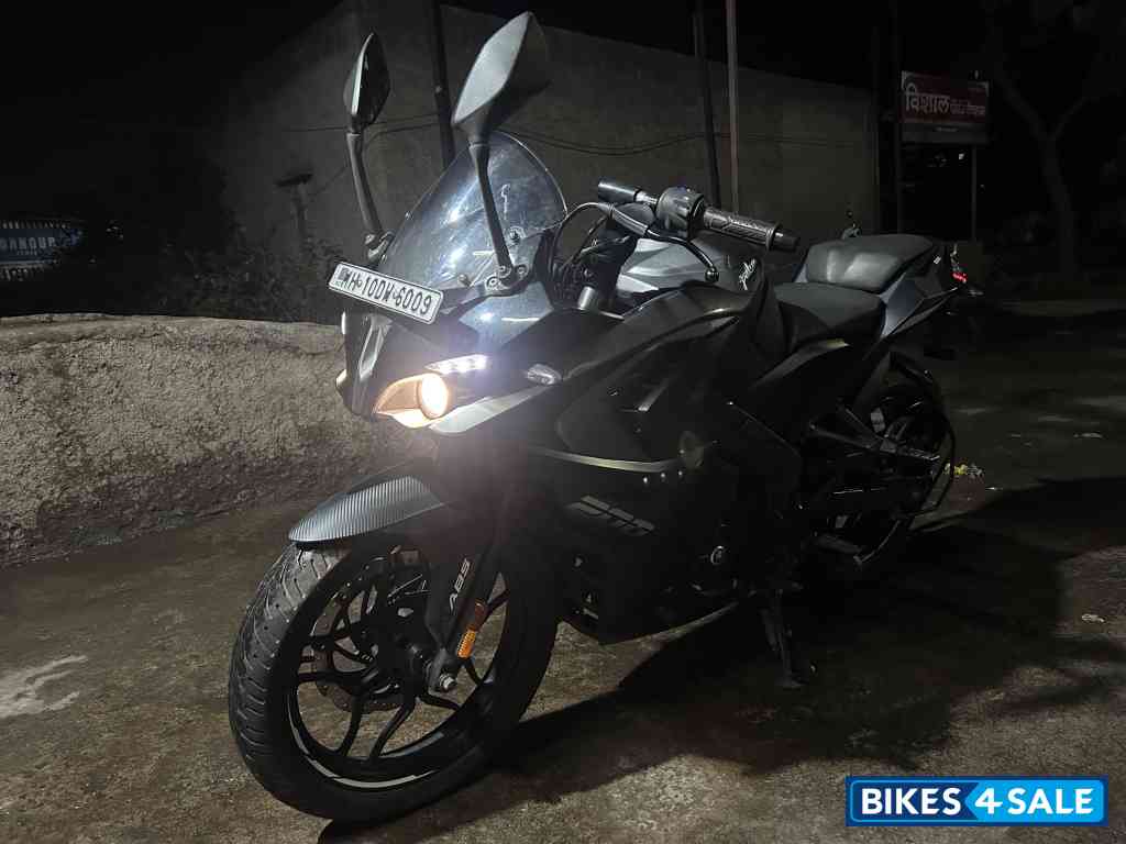 Grey Bajaj Pulsar RS 200 BS6