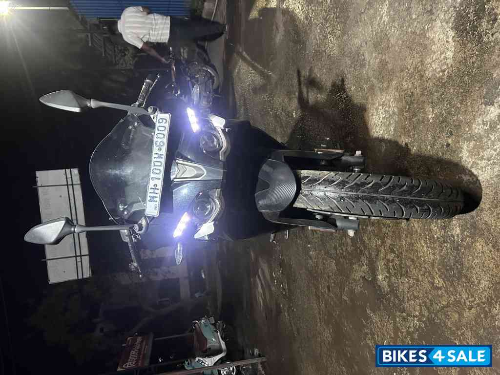 Grey Bajaj Pulsar RS 200 BS6