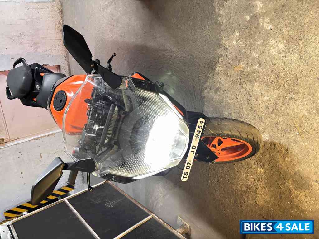 Black And Red KTM RC 200 2022