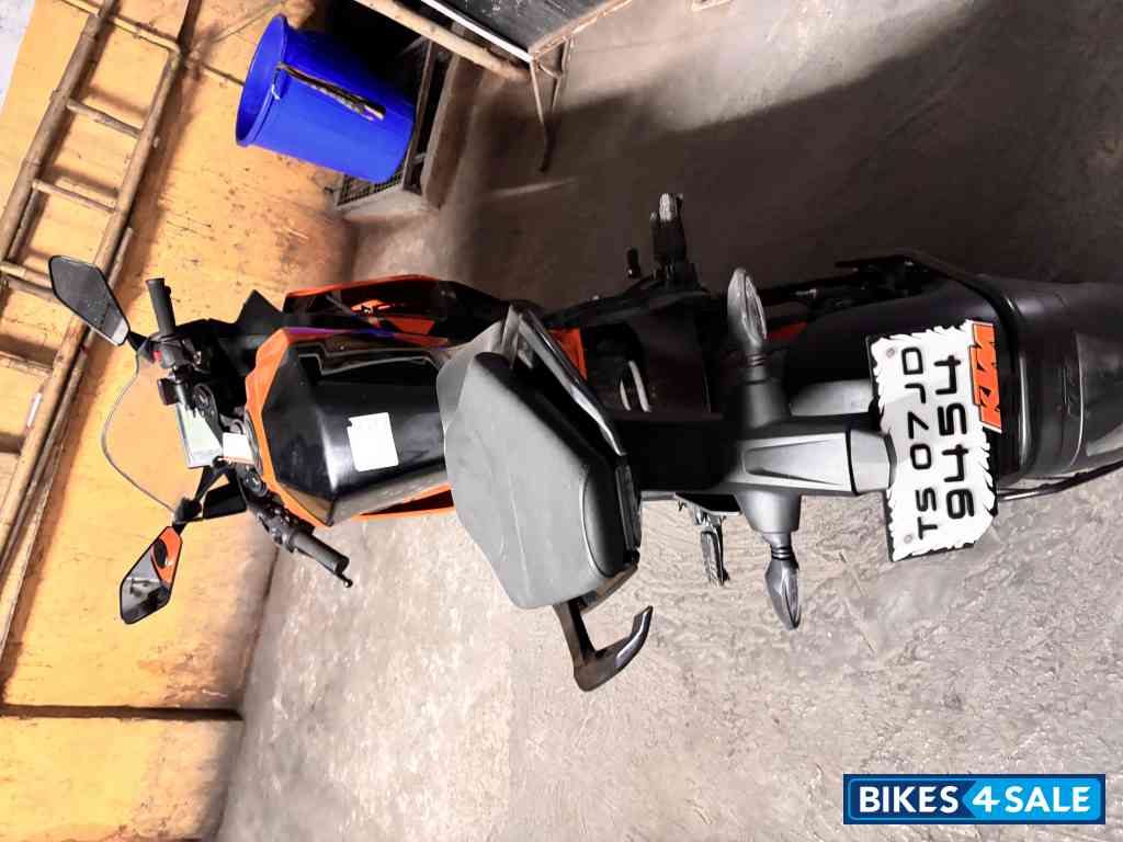 Black And Red KTM RC 200 2022